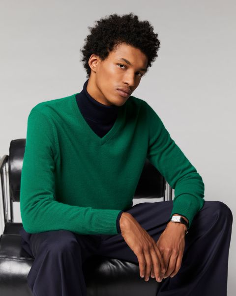 From Future Cashmere Sweaters Forest Green Men Basic V-Neck Sweater (H23 / Men / Forest Green)